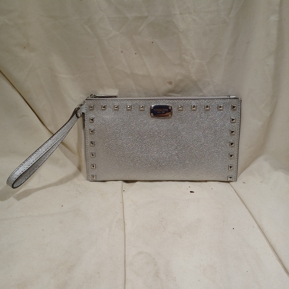 Michael kors wristlet - Picture 1 of 9